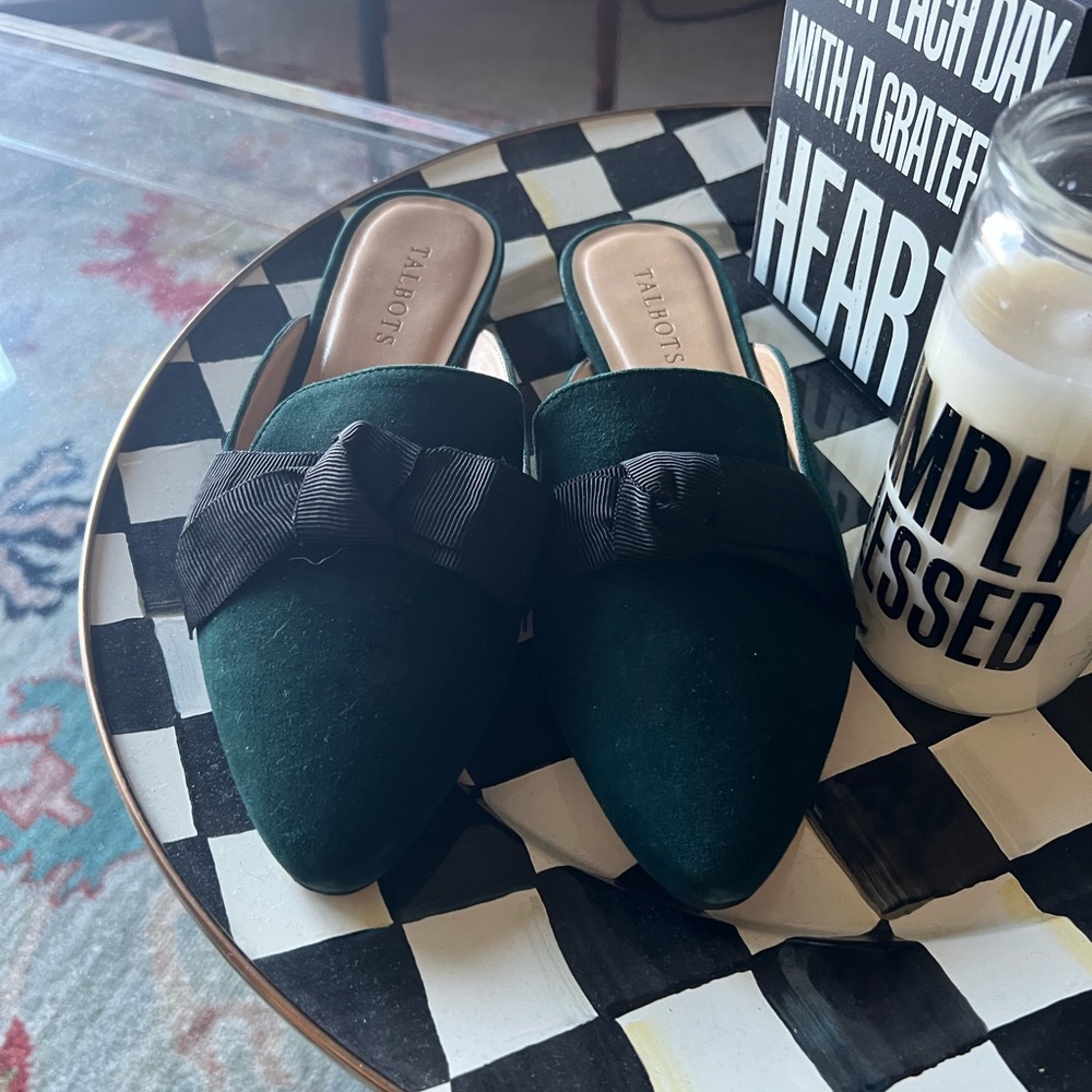 Talbot’s green velvet with black grosgrain bow mule 7M runs big